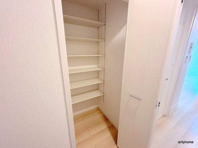 トゥジーテ 仲介手数料無料の収納