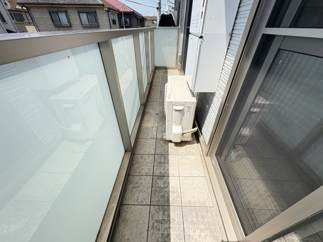 昭島市朝日町４丁目のアパートのバルコニー