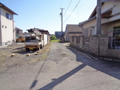 【前面道路含む現地写真】 | 鈴鹿市寺家町 | 市道寺家３７８号線