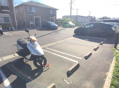 【駐車場】 | リビングタウン阿倉川　A