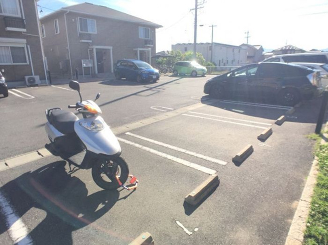【駐車場】 | リビングタウン阿倉川　A
