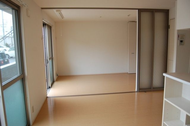 【居間・リビング】 | リビングタウン阿倉川　A | ※同建物同型別のお部屋