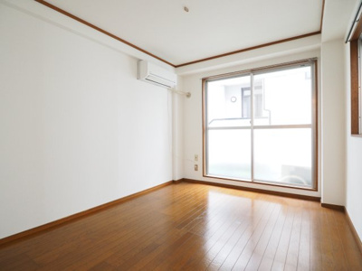 【居間・リビング】 | ベルビュー多摩川 | ゆったりとした居間です