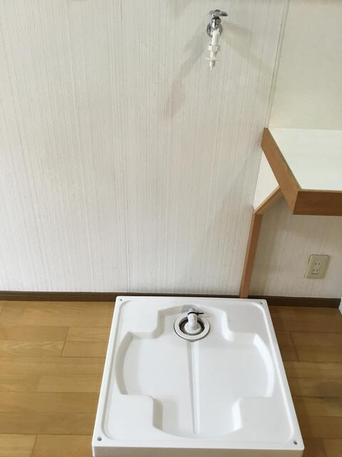 カサフローラ鷺沼台の設備|洗濯機置き場