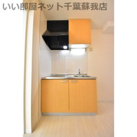 フォレストツインハウスⅡB棟のキッチン|コンパクトなキッチンで掃除もラクラク