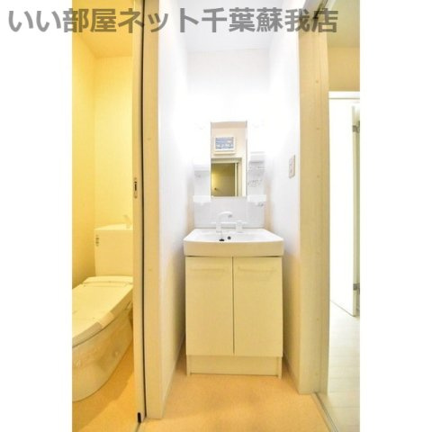 フォレストツインハウスⅡB棟の洗面所|脱衣スペースもあります