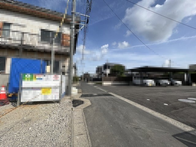 碧南市浜尾町4丁目第2　新築戸建　3号棟の前面道路含む現地写真|碧南市浜尾町4丁目第2新築戸建前面道路写真です。北東側公道約3.27～3.37ｍ