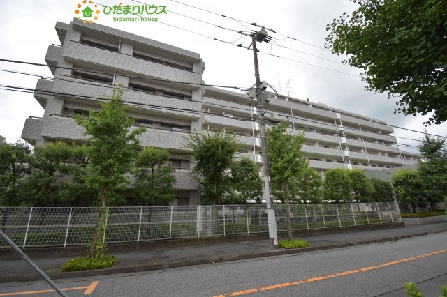 北鴻巣パーク・ホームズの外観|小学校まで徒歩3分！お子様の通学も安心です♪