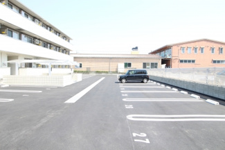 【駐車場】