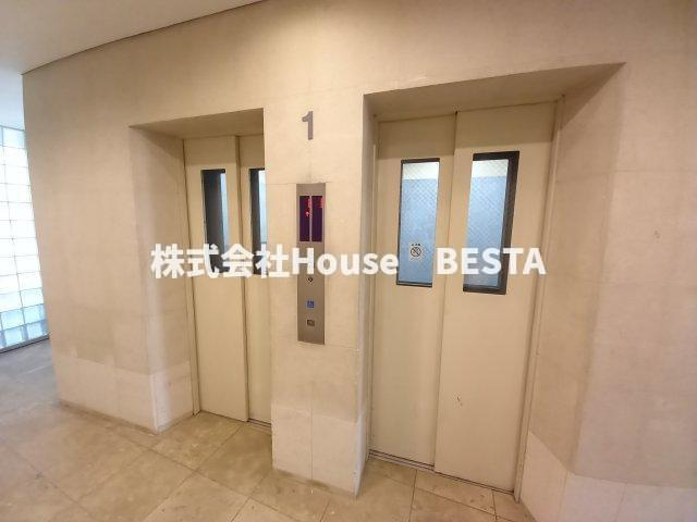 ノベラ海岸通のロビー