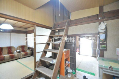 【その他】 | 多可郡多可町加美区豊部 | 母屋2階納戸へ