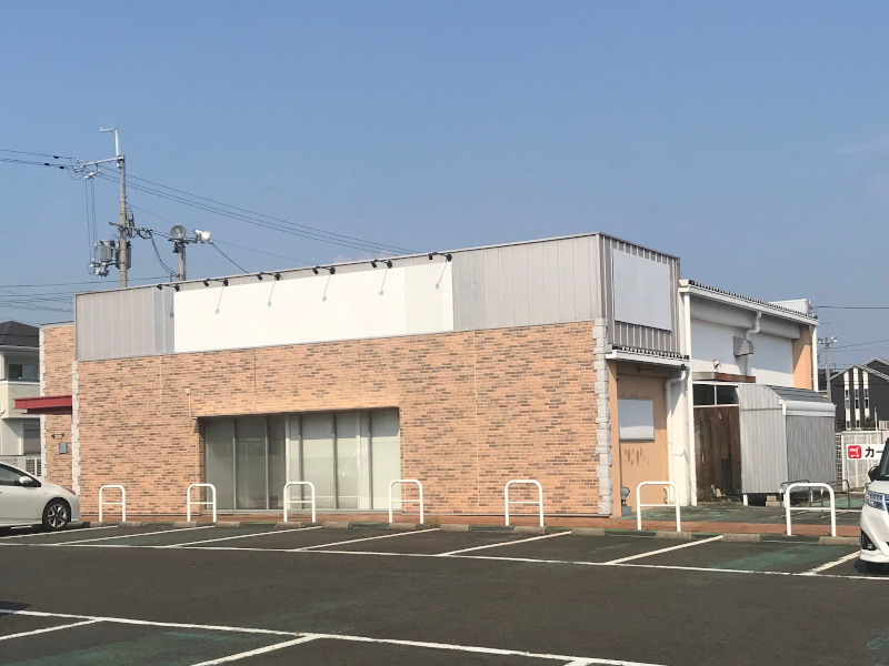 大津市萱野浦の店舗一部の外観