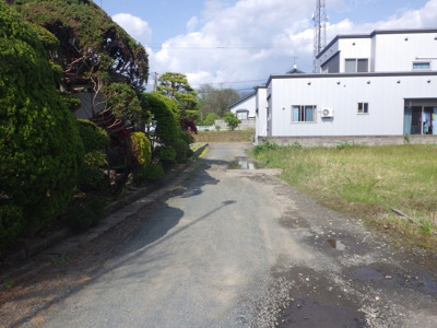 【前面道路含む現地写真】 | 大館市根下戸新町79-4・売地　