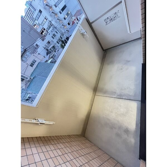 【バルコニー】