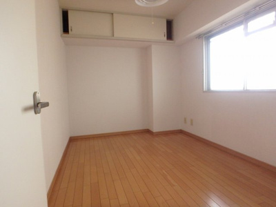 【寝室】 | ロイヤルコーポ野田