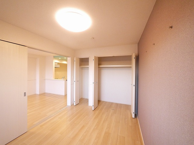 ＳｕｎｎｙＦｉｅｌｄＳｏｕｔｈの洋室|明るい洋室です