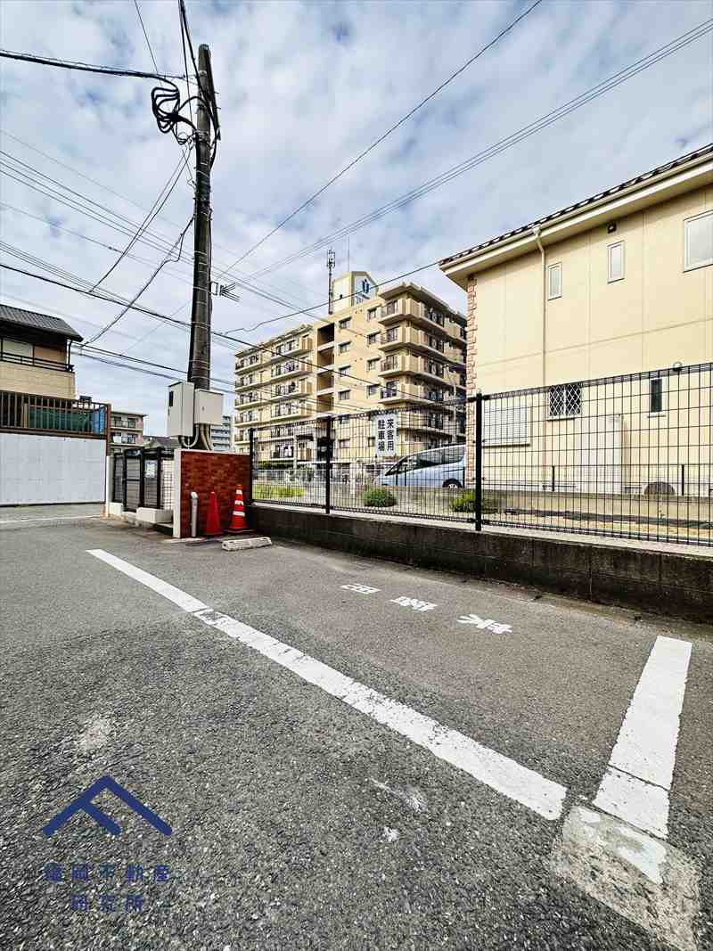 エメラルドマンション姪浜IIIの駐車場|来客用パーキングが1台ございます