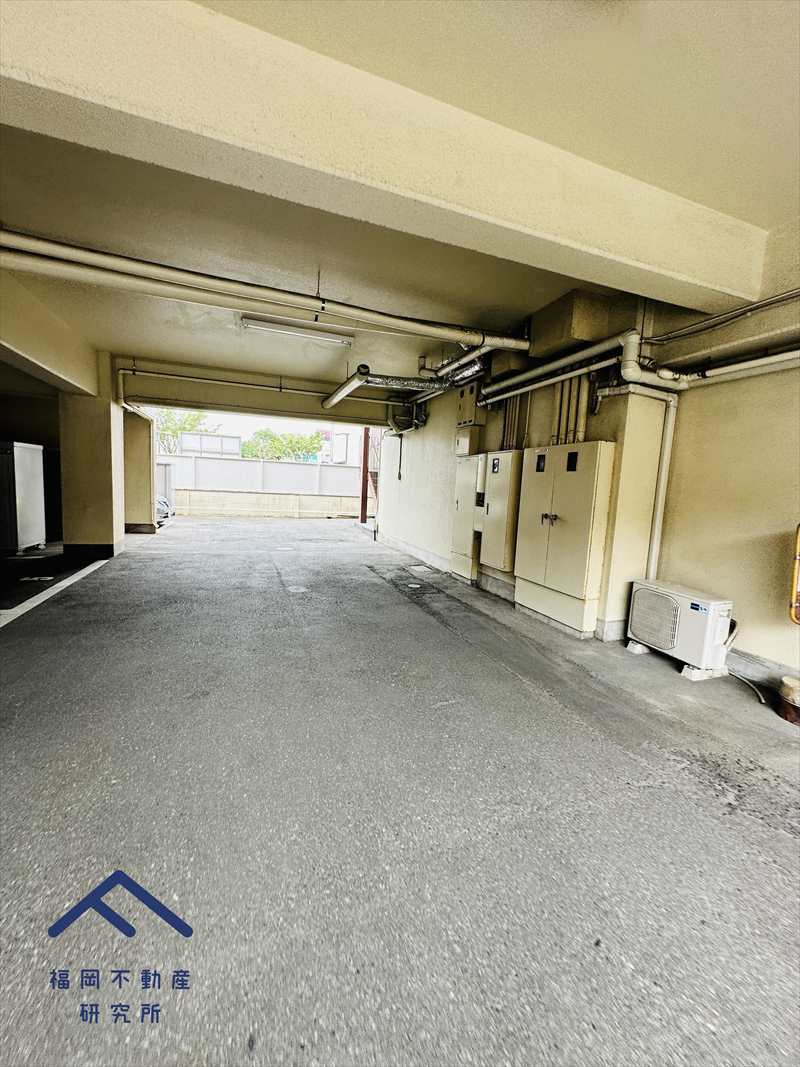 ライオンズマンション大楠の駐車場