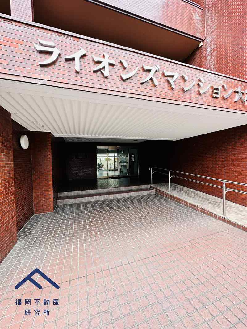 ライオンズマンション大楠のエントランス