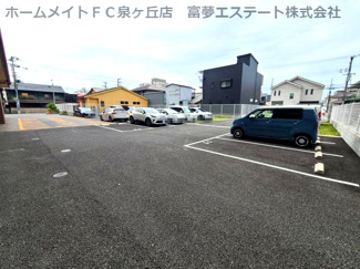 【駐車場】