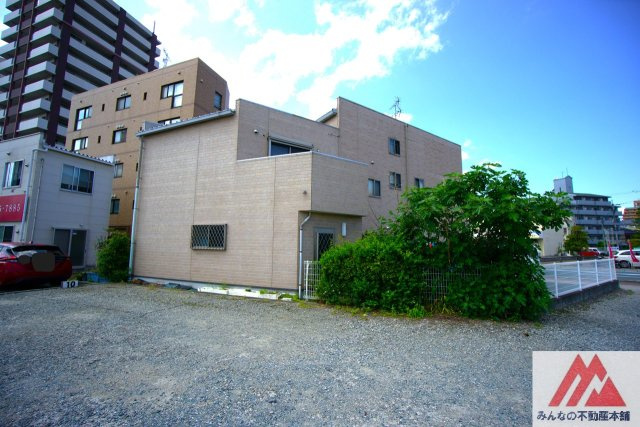 花畑駅東店舗付住居の外観