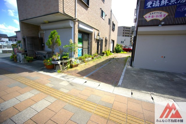 花畑駅東店舗付住居の周辺