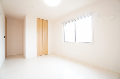 【寝室】 | ロイヤルガーデン クワトロI棟