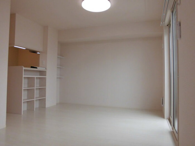 【居間・リビング】 | ロイヤルガーデン クワトロI棟