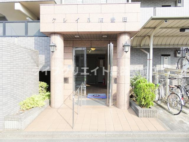 クレイル南豊田のエントランス