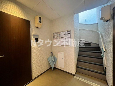 【ロビー】 | REGALEST要 | 建物の内部です