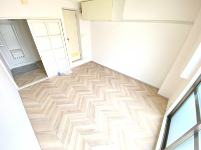 【洋室】 | ロイヤル柏原