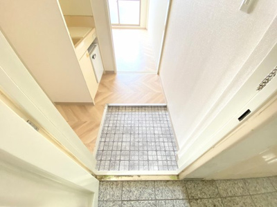 【玄関】 | ロイヤル柏原