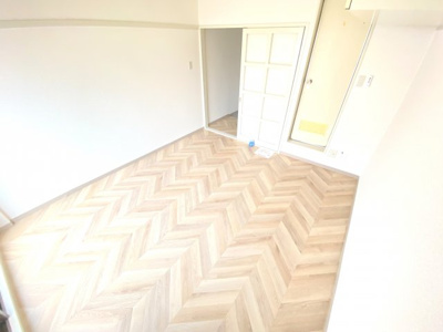 【居間・リビング】 | ロイヤル柏原