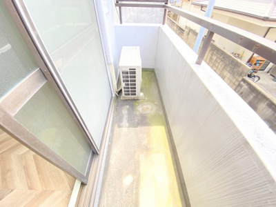 【バルコニー】 | ロイヤル柏原