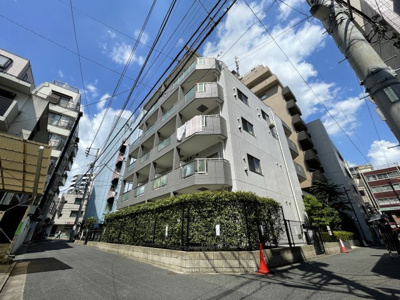 【外観】 | Supreme