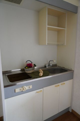 【キッチン】 | ハイツ中嶋 | コンパクトなキッチンで掃除もラクラク