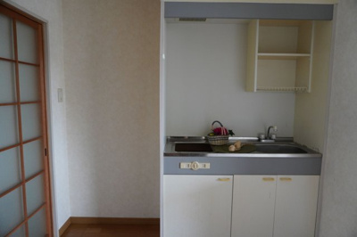 【キッチン】 | ハイツ中嶋 | キッチンはIH仕様です
