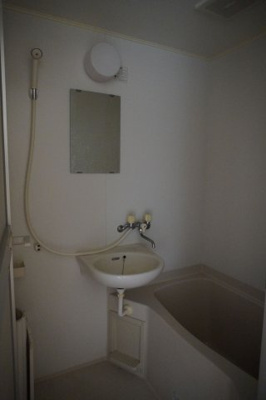 【浴室】 | ハイツ中嶋 | コンパクトで使いやすいお風呂です