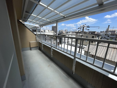 【バルコニー】 | 阪口ハイツ | 外からの目が気にならないバルコニーで洗濯物が干せます