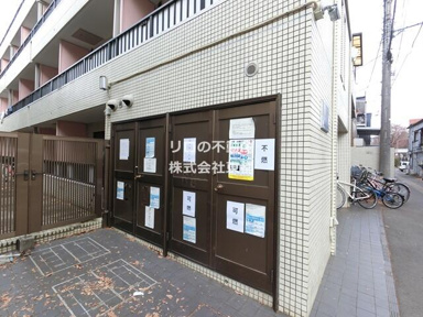 大型のダストＢＯＸもあります。