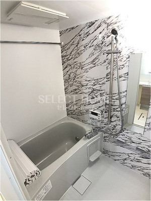 【浴室】 | コンフォートプレイスⅡ | ゆったり過ごせるお風呂です