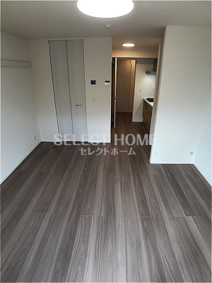 【寝室】 | コンフォートプレイスⅡ | 広くて明るい寝室