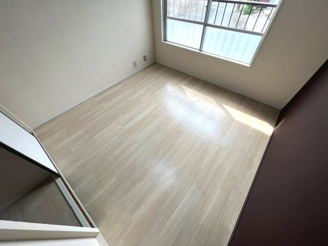 ぼたんの洋室