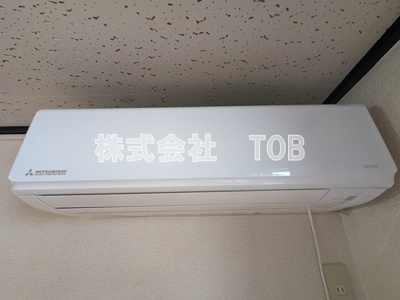 【設備】 | アザレアユー | リビングエアコン※クリーニング中の撮影※