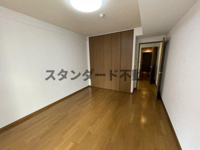 【洋室】 | KAISEI大手前 | ※写真は同マンションの別タイプのものです。ご参考にどうぞ。