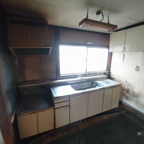 富士町１丁目18-10戸建てのキッチン