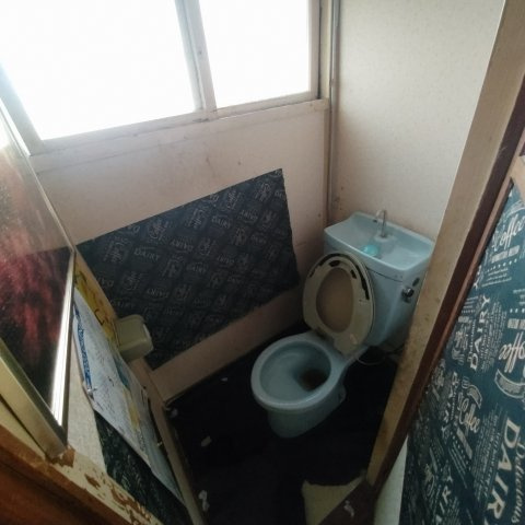 富士町１丁目18-10戸建てのトイレ