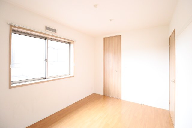 メゾン・ウェルストーンⅠの寝室|ゆとりの広さです