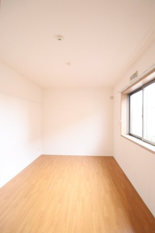 メゾン・ウェルストーンⅠの寝室|寝室です