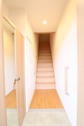 メゾン・ウェルストーンⅠの玄関|ゆったりとした玄関です